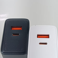 CUBO PARA CARGA CON DOBLE ENTRADA USB Y TIPO C - XC05