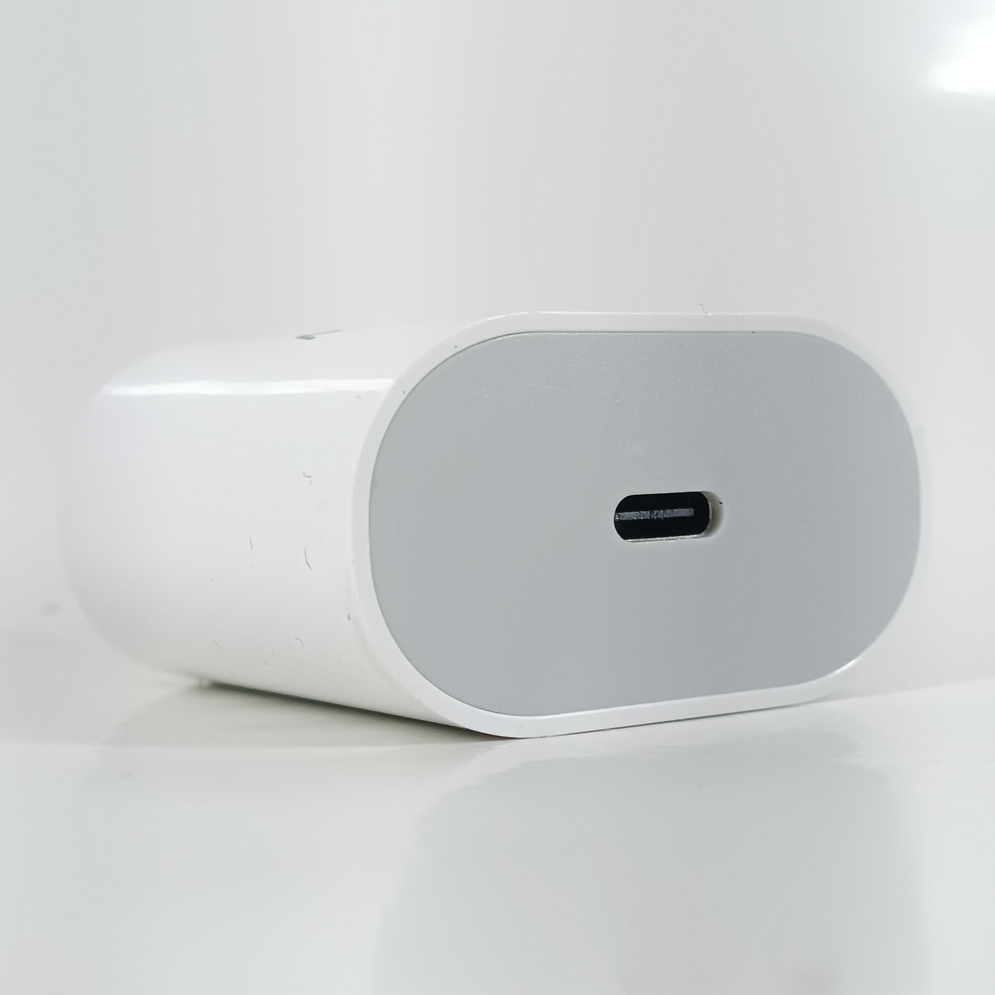 CUBO DE CARGA RAPIDA 60W ENTRADA TIPO C - CAR-703