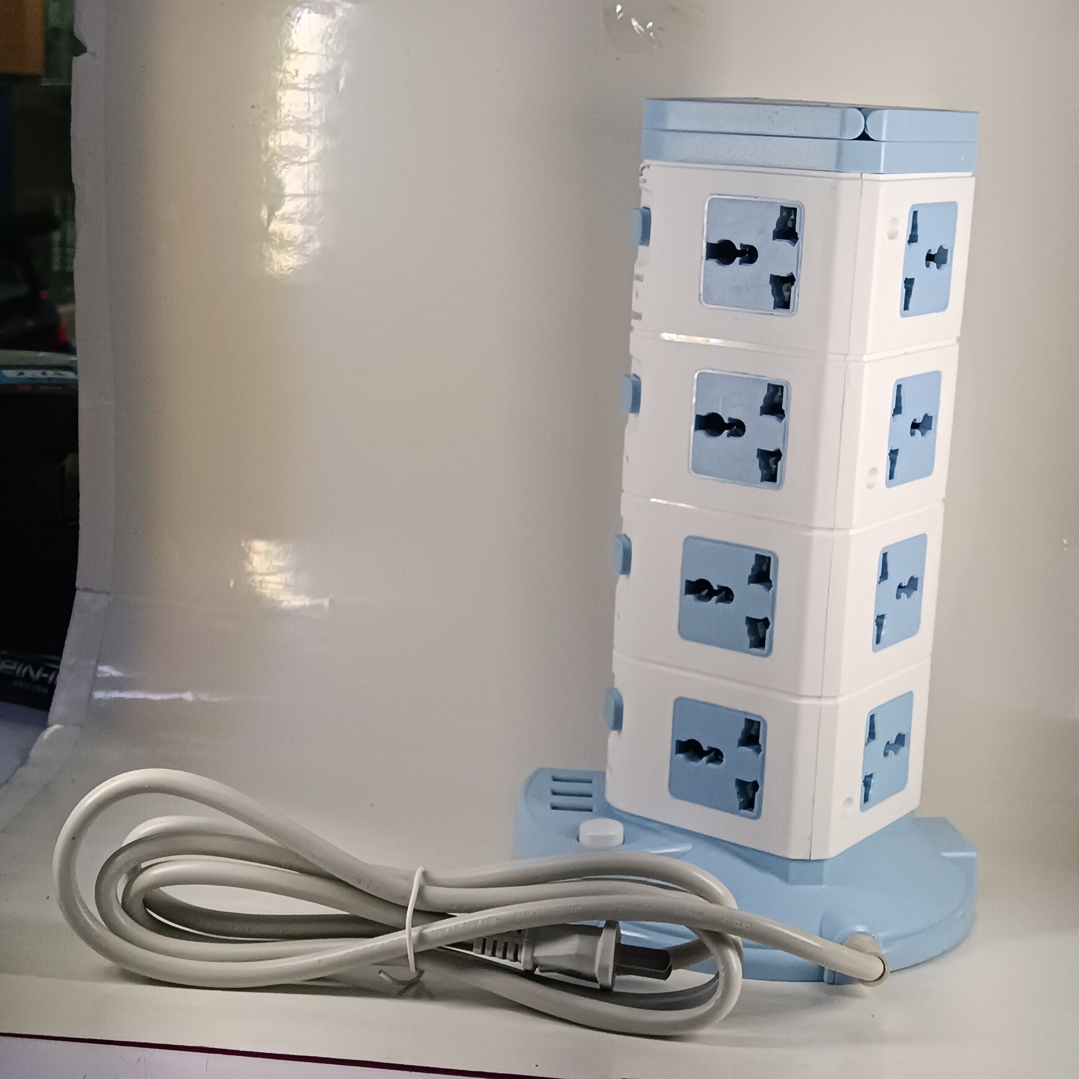 TORRE MULTICONTACTO CON USB - CB-4