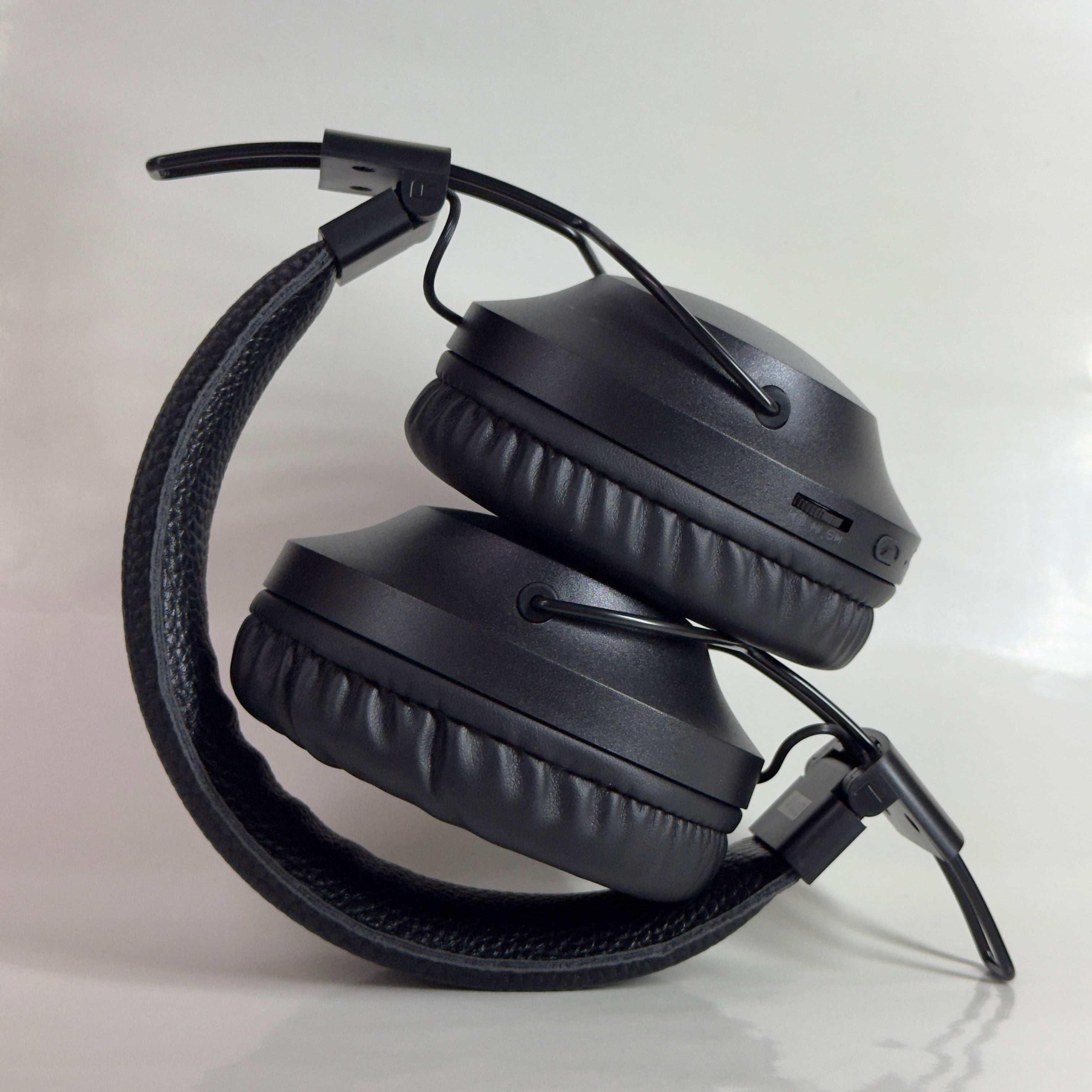 AUDIFONO BLUETOOTH DE CASCO LYZON - BT-V60