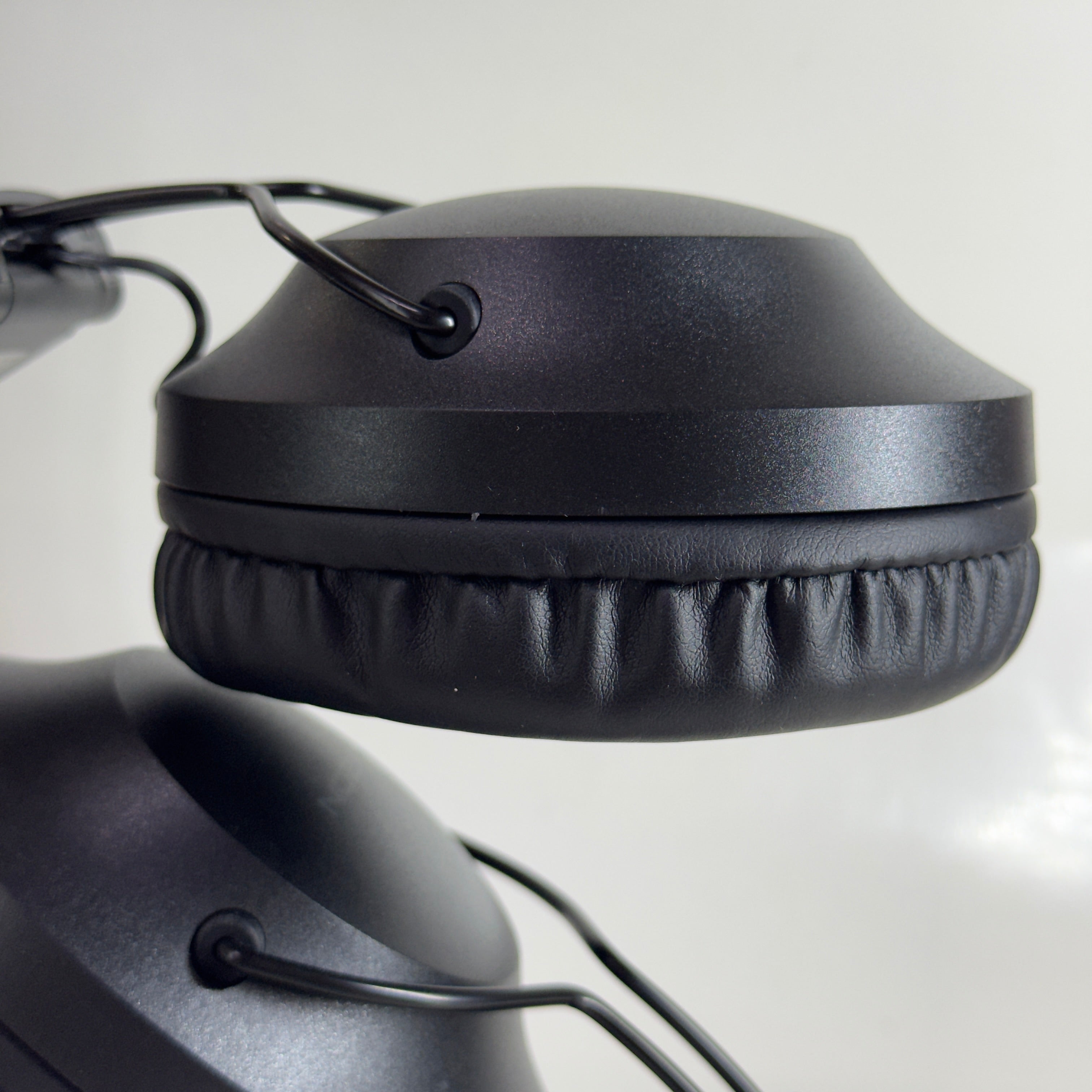 AUDIFONO BLUETOOTH DE CASCO LYZON - BT-V60