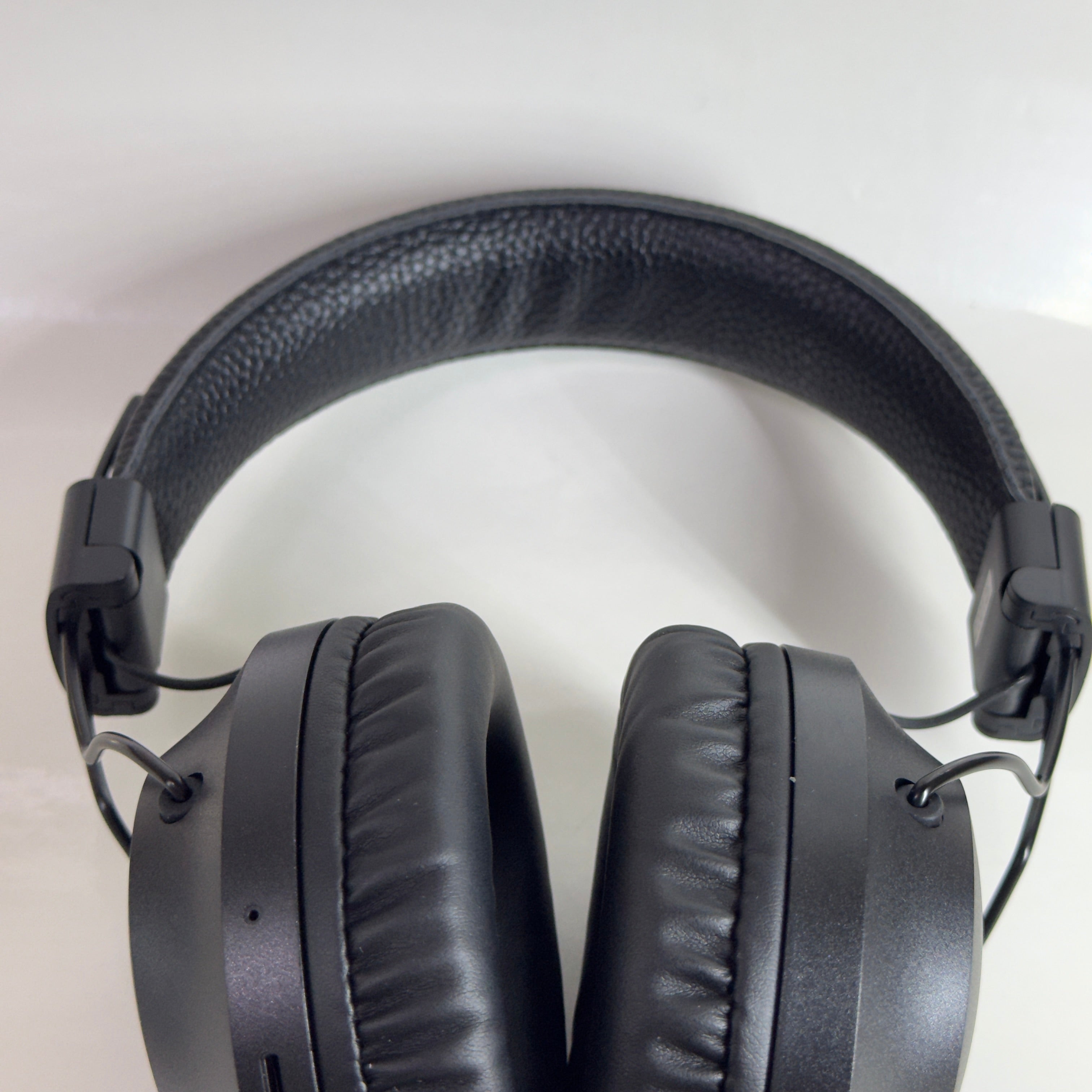 AUDIFONO BLUETOOTH DE CASCO LYZON - BT-V60