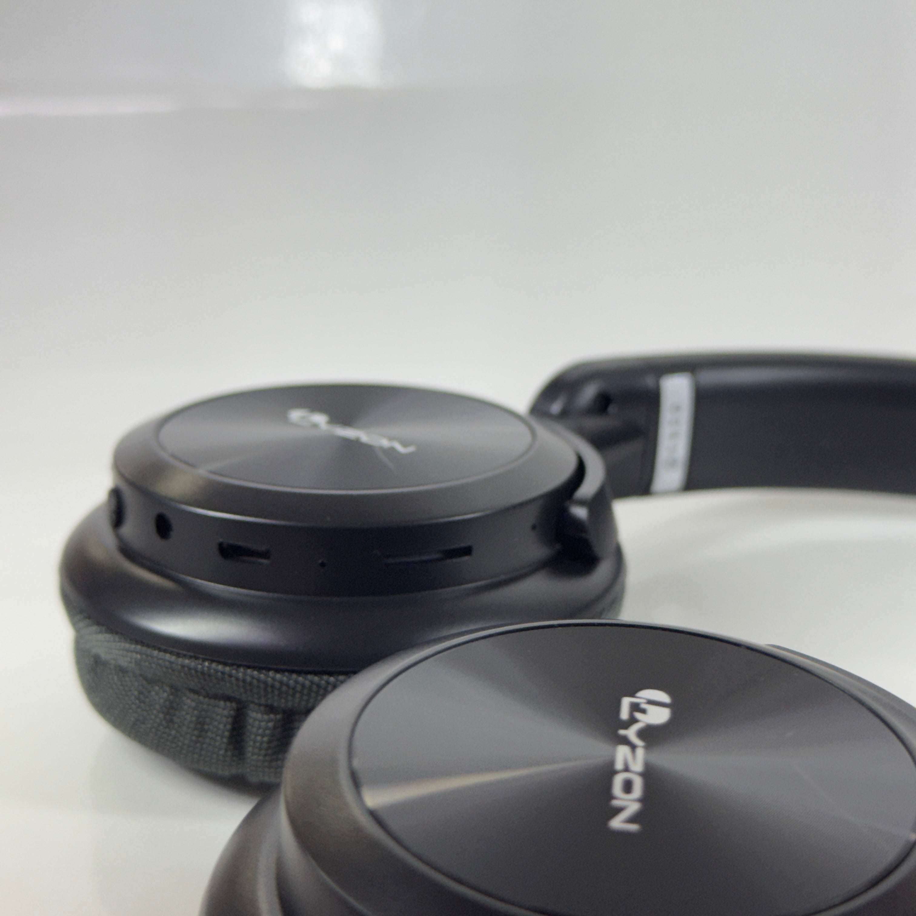 AUDIFONO BLUETOOTH DE CASCO LYZON - BT-660
